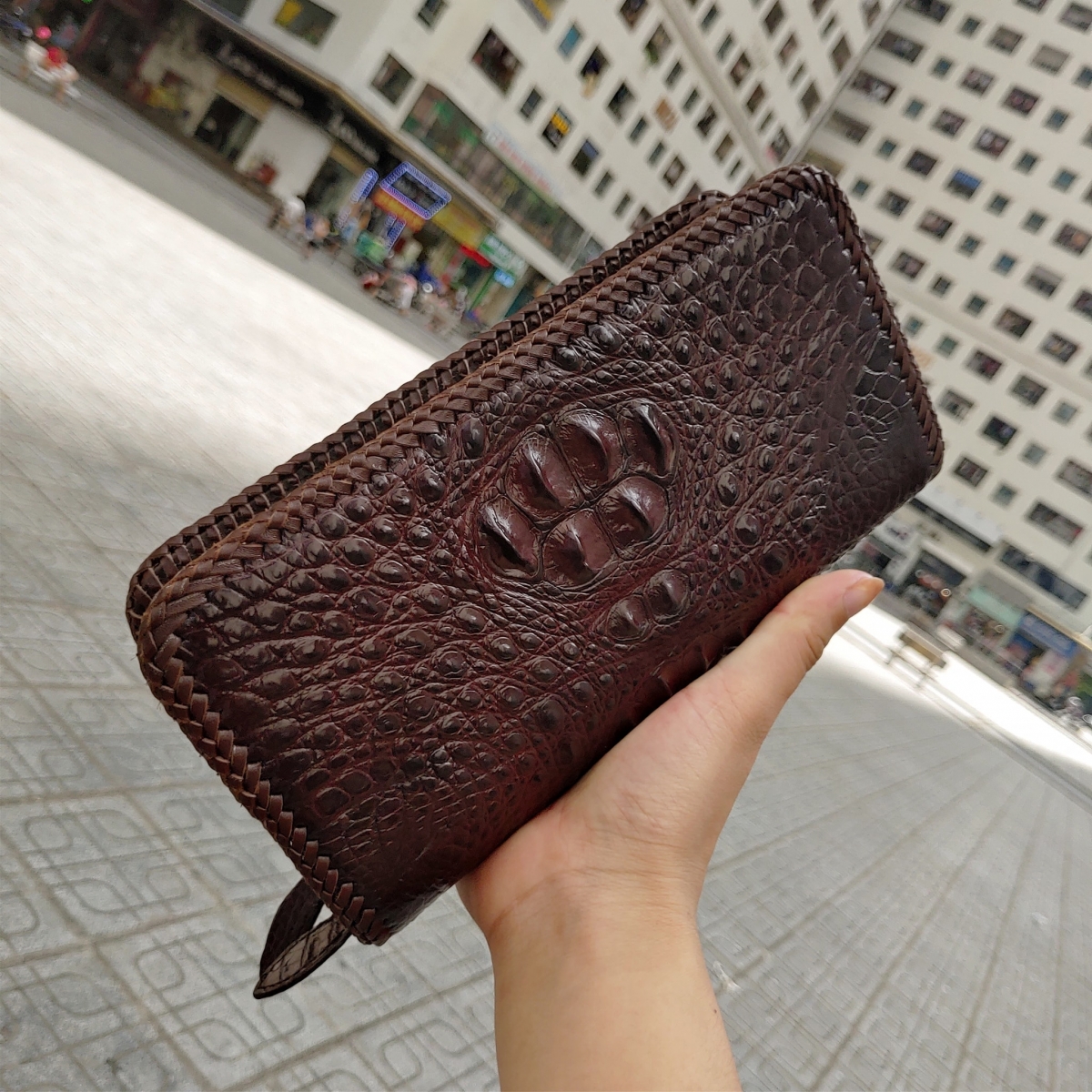 Giới thiệu cho bạn Top 10 đôi giày da cá sấu nam có trên thị trường hiện nay 